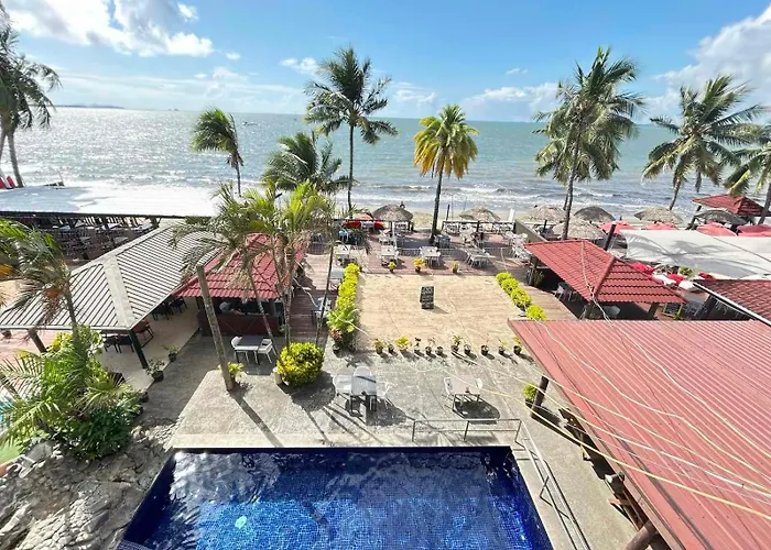 Smugglers Cove Beach Resort & Hotel